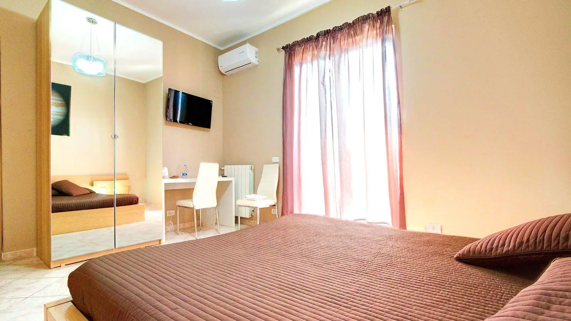 Kosmos Bed & Breakfast