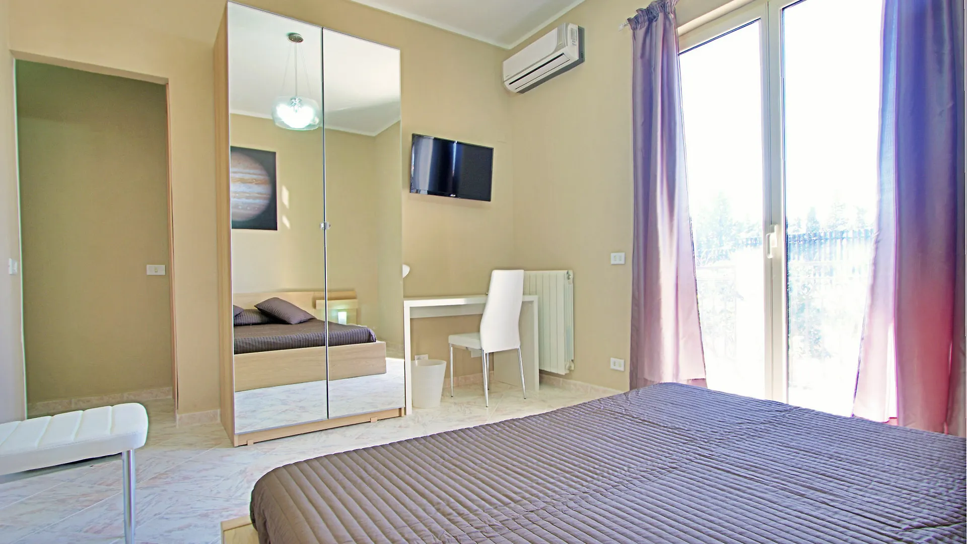 Kosmos Bed & Breakfast